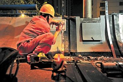 高架更换防撞墙伸缩缝止水带 内环采用平板式