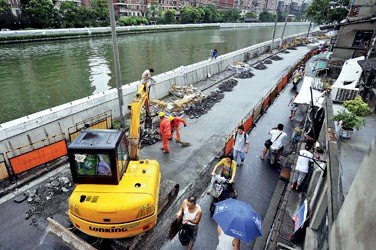 苏州河抢修老防汛墙