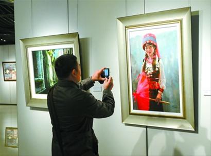 上海工程技术大学艺术设计学院首次在校外举办