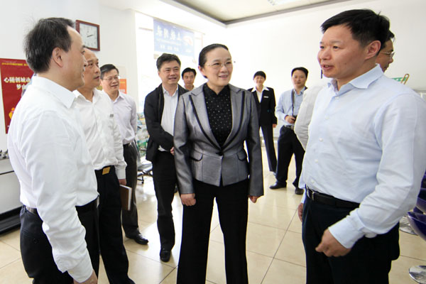 副市长赵雯检查五一假日旅游安全和服务保障工