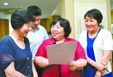 一颗赤子之心诠释两种身份 记市妇联巾帼园总