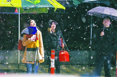 城飞雪 上海中心气象台发布今冬第二个寒潮蓝