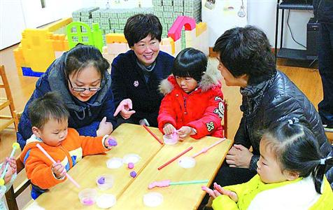 崇明港西镇静南村党支部书记钮菊香上任两年多