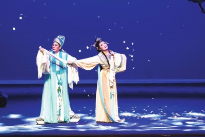 拓展海外观众群 上海越剧院原创作品《双飞翼