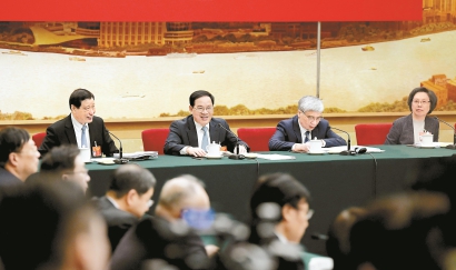 上海代表团全体会议对中外媒体开放