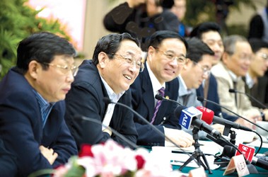 俞正声、韩正分别参加市政协专题会议