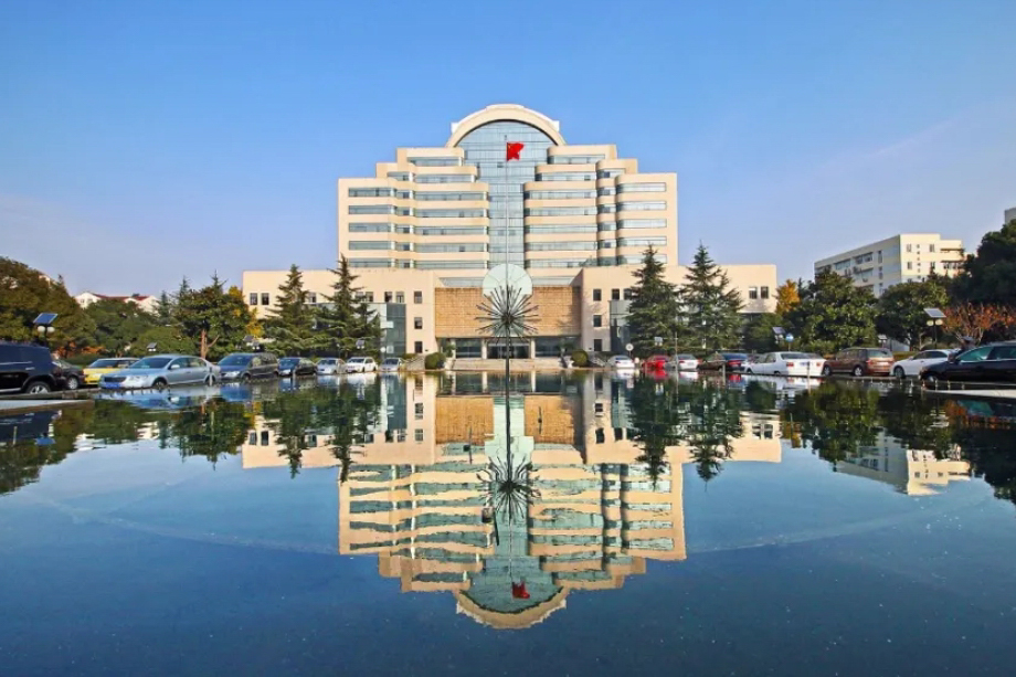 1230_101841_300.jpg 1230_101841_300.jpg