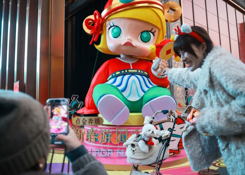 求新：国际品牌抢档口 市中心办起了“全球庙会”