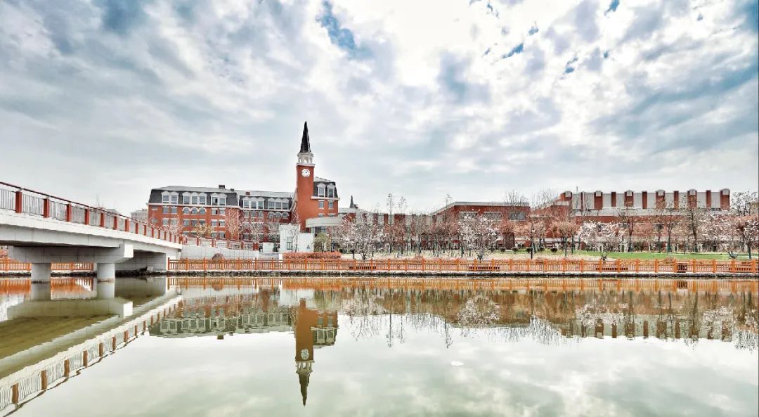 金山区世界外国语学校.jpeg 金山区世界外国语学校.jpeg