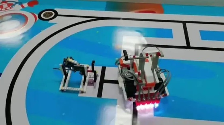 机器人太空探索挑战赛(小学组、初中组) 机器人太空探索挑战赛(小学组、初中组)