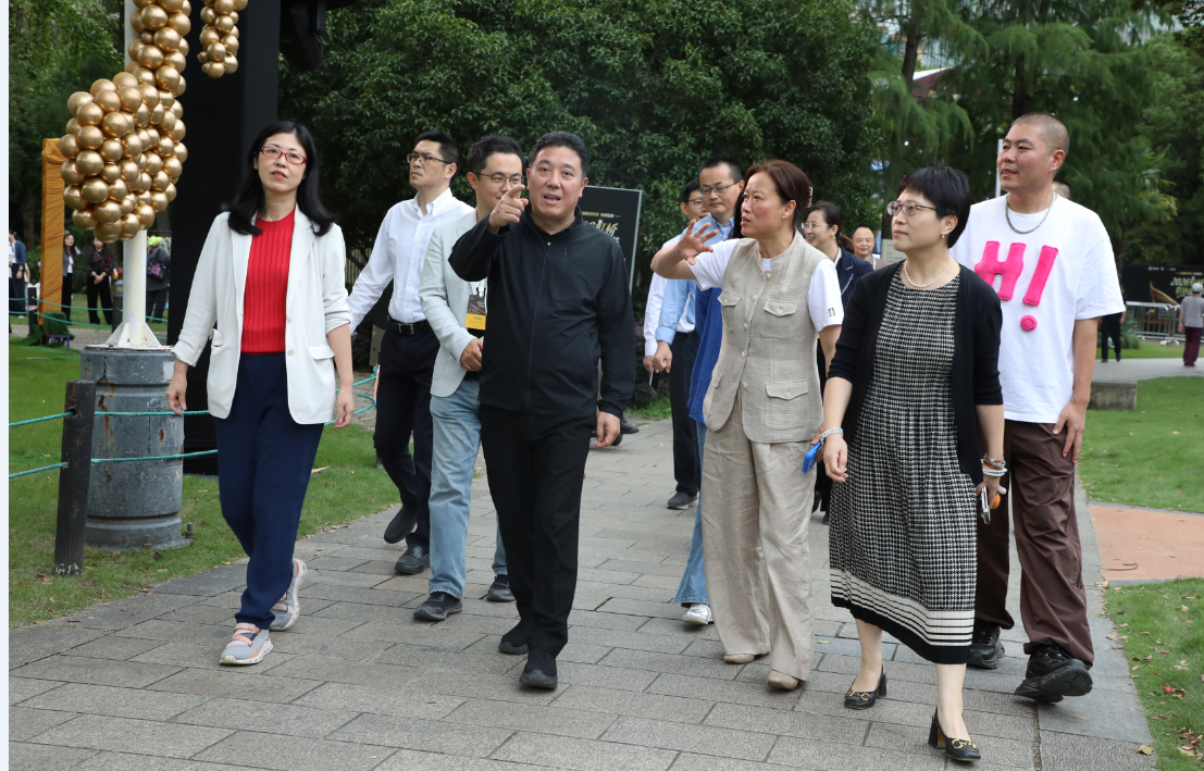长宁区委书记孔福安国庆节日期间检查城区运行安全保障工作3.png