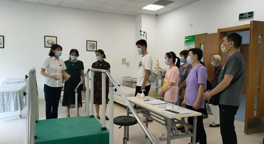 20220826【政府开放日】松江社会福利院邀请市民代表体验养老服务2_副本.jpg 20220826【政府开放日】松江社会福利院邀请市民代表体验养老服务2_副本.jpg