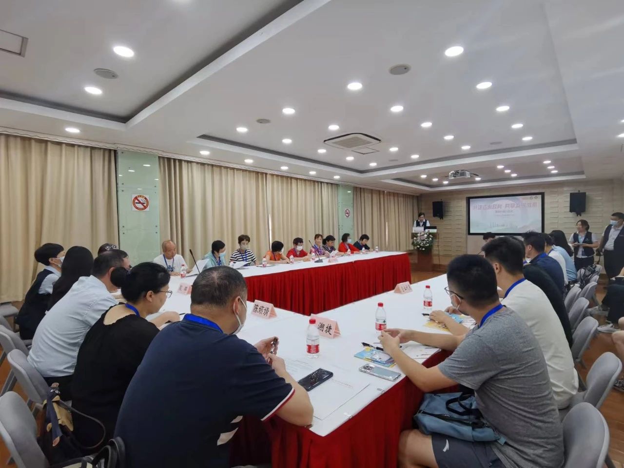 在长宁办事有多方便?“310105”帮办服务了解一下……4.jpg 在长宁办事有多方便?“310105”帮办服务了解一下……4.jpg