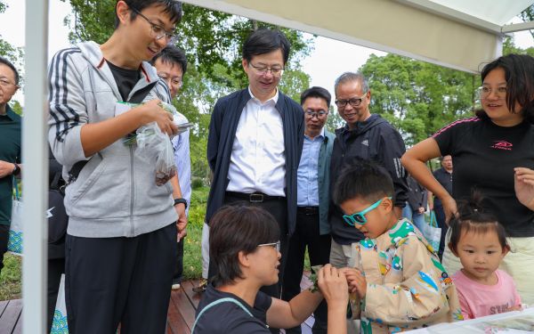 市集2.jpg 市集2.jpg