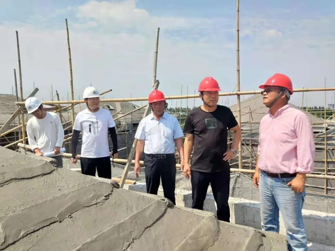 082703.jpg 082703.jpg