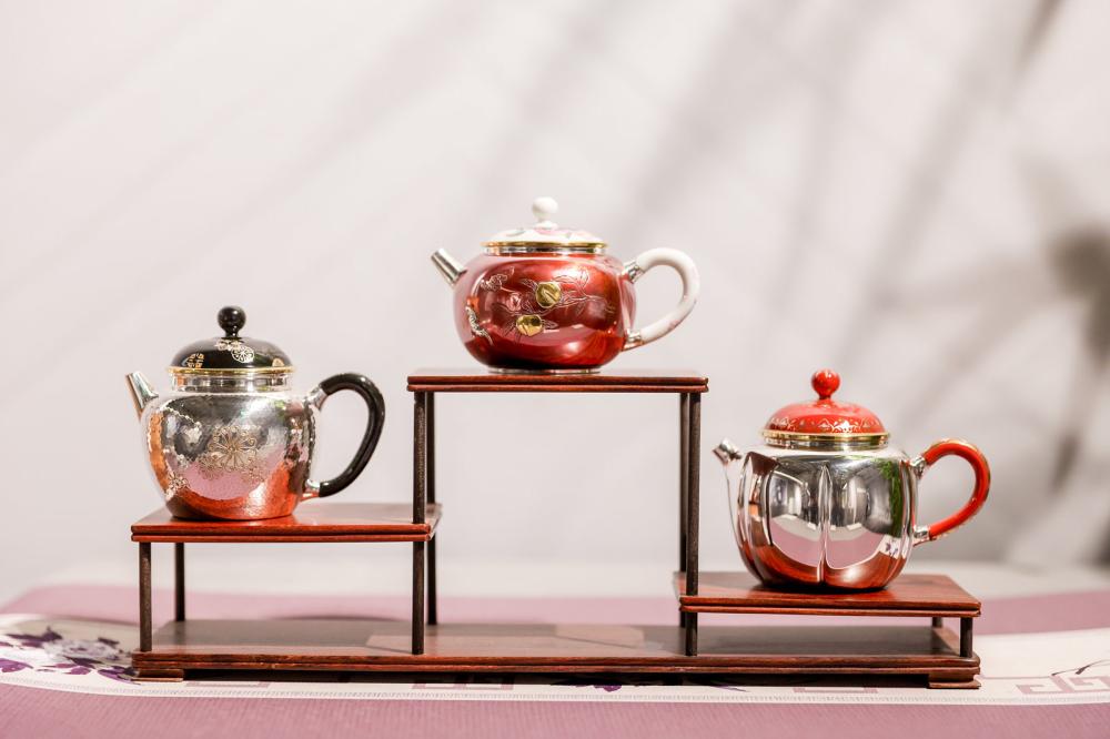 豫见大理——国家级非物质文化遗产鹤庆银器锻制技艺大展.jpeg 豫见大理——国家级非物质文化遗产鹤庆银器锻制技艺大展.jpeg