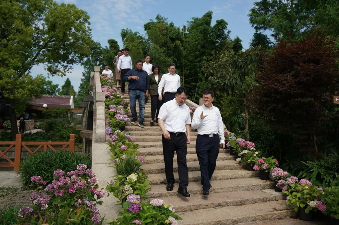 0609_134436_253.jpg 0609_134436_253.jpg