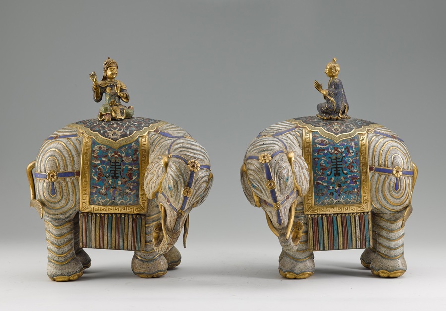清代掐丝珐琅象尊。 均 资料图片.jpeg 清代掐丝珐琅象尊。 均 资料图片.jpeg