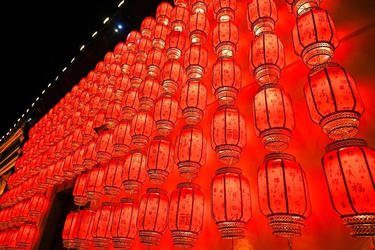 提一盏花灯入梦江南,来青浦用一场元宵灯海收官蛇年春节! 提一盏花灯入梦江南,来青浦用一场元宵灯海收官蛇年春节!