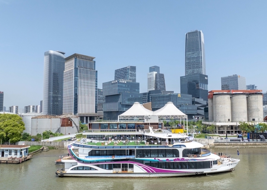 龙华码头启用 浦江游览南拓 与观光双层巴士、直升机游览构成“水陆空联动”