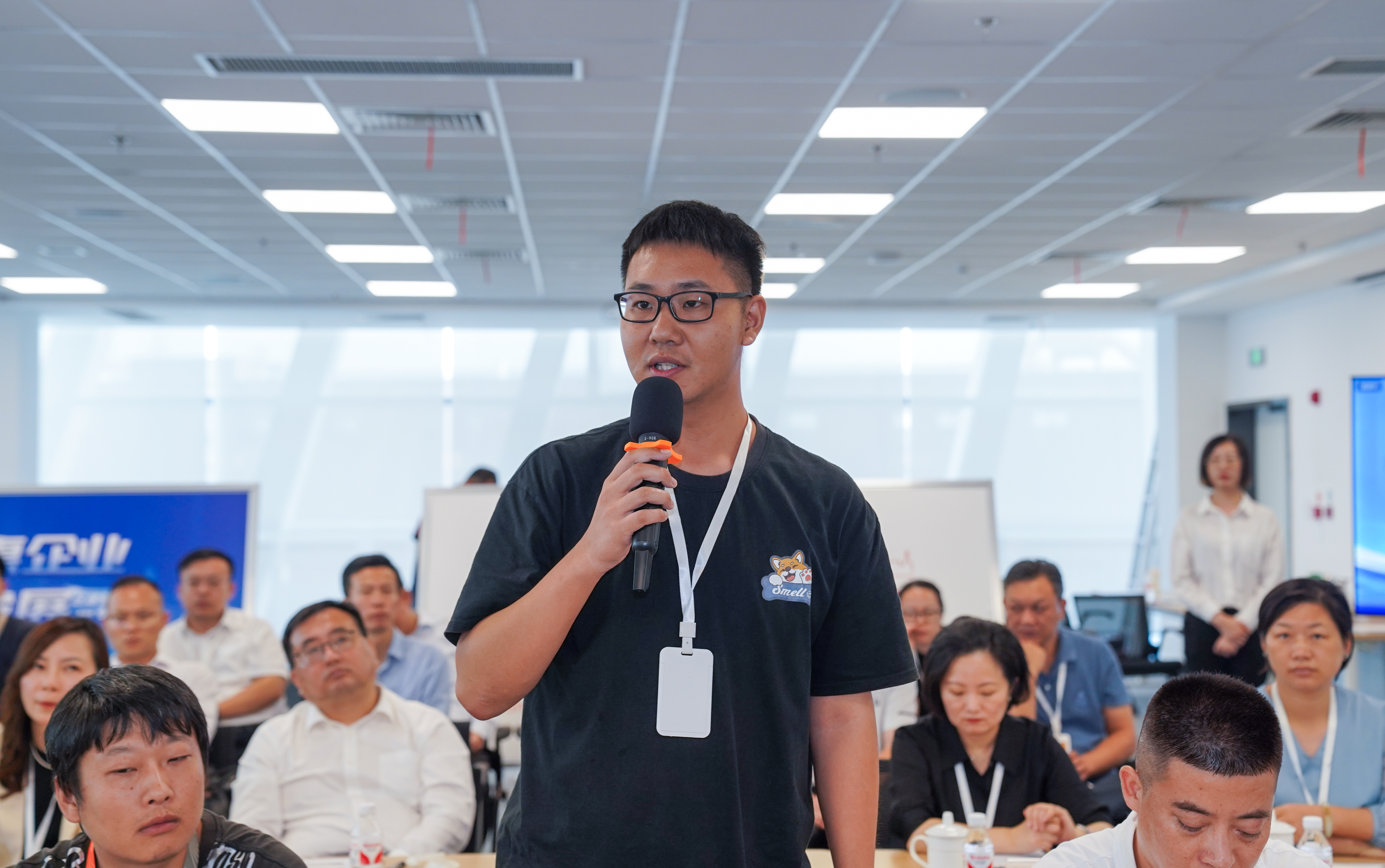 “分期验收惠企业，优化营商促发展” 政府开放月活动 李泽龙出席-01332.jpg