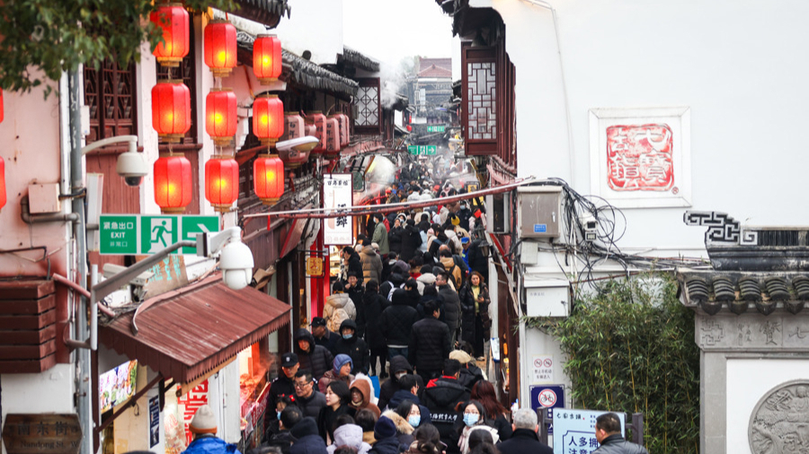 七宝古镇人头攒动。 .jpeg 七宝古镇人头攒动。 .jpeg