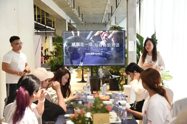 青春青浦:解锁青年新“夜”态 有趣有料有内涵 快来党群阵地抢课吧~ 青春青浦:解锁青年新“夜”态 有趣有料有内涵 快来党群阵地抢课吧~