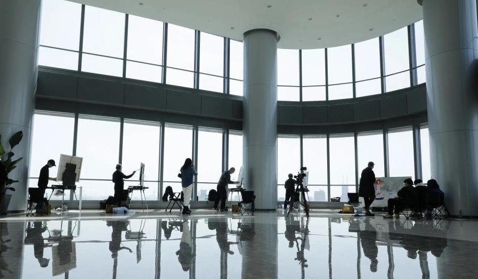 艺术家在北外滩写生.jpeg 艺术家在北外滩写生.jpeg