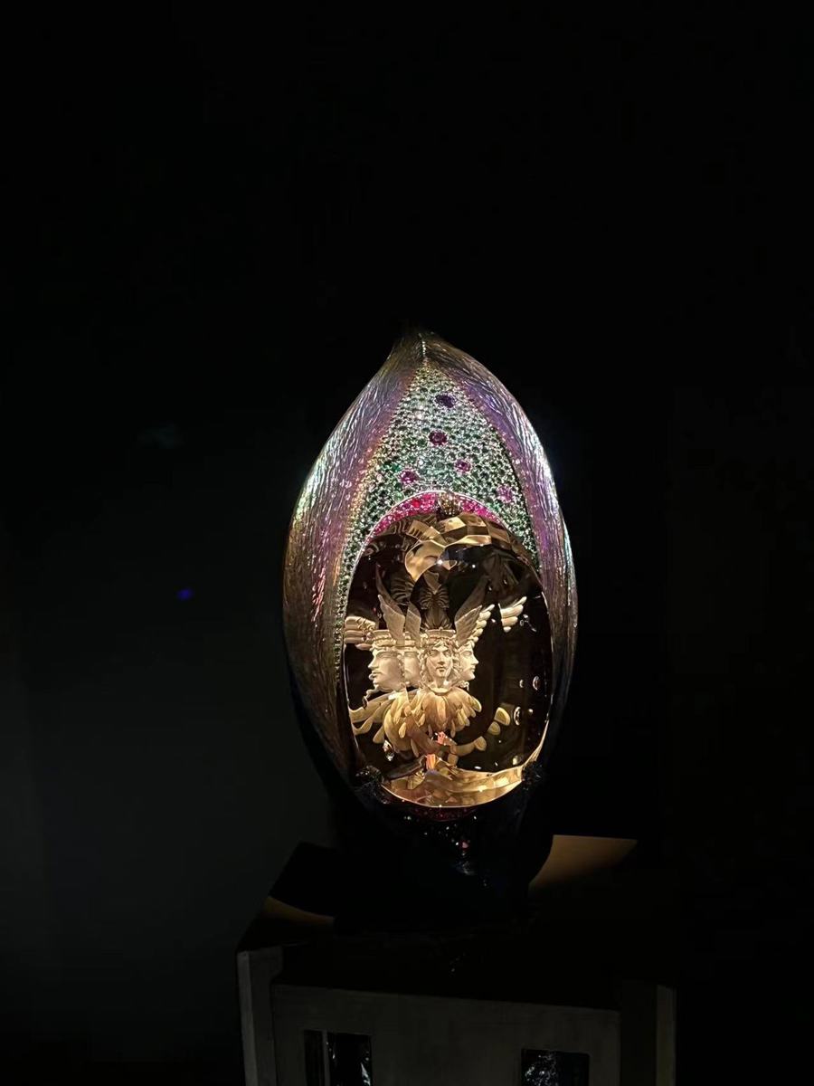 “世英切割”而成的作品。简工博 摄.jpg “世英切割”而成的作品。简工博 摄.jpg