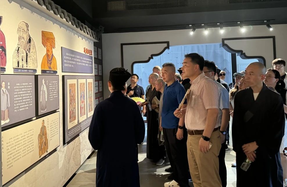 院校2.jpg 院校2.jpg