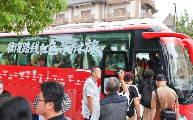 1015_135025_440.jpg 微信图片_2025-10-15_084610_003.jpg