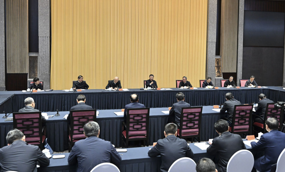 11月30日上午,中共中央总书记、国家主席、中央军委主席习近平在上海主持召开深入推进长三角一体化发展座谈会并发表重要讲话。.jpeg 11月30日上午,中共中央总书记、国家主席、中央军委主席习近平在上海主持召开深入推进长三角一体化发展座谈会并发表重要讲话。.jpeg