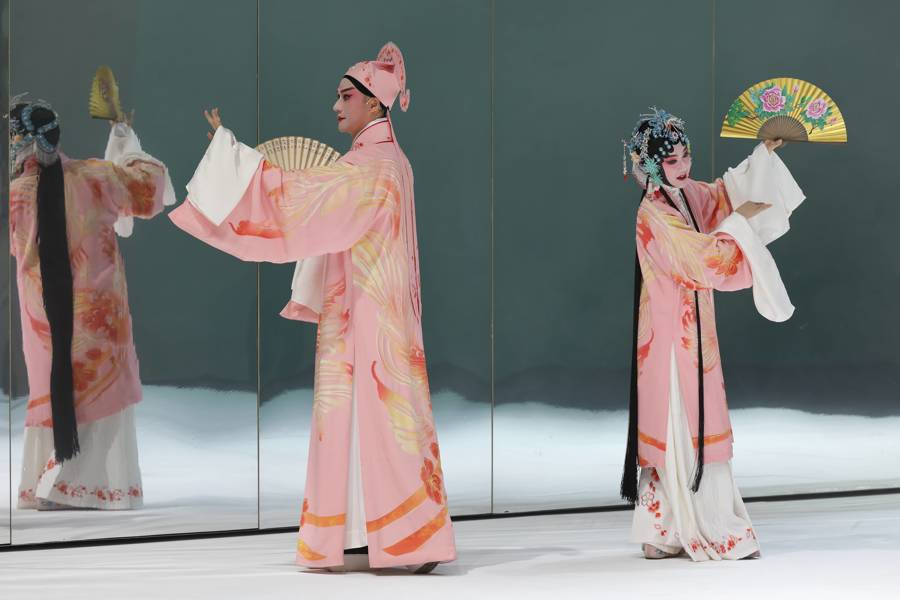 “重逢《牡丹亭》”剧照。受访者供图.jpeg “重逢《牡丹亭》”剧照。受访者供图.jpeg