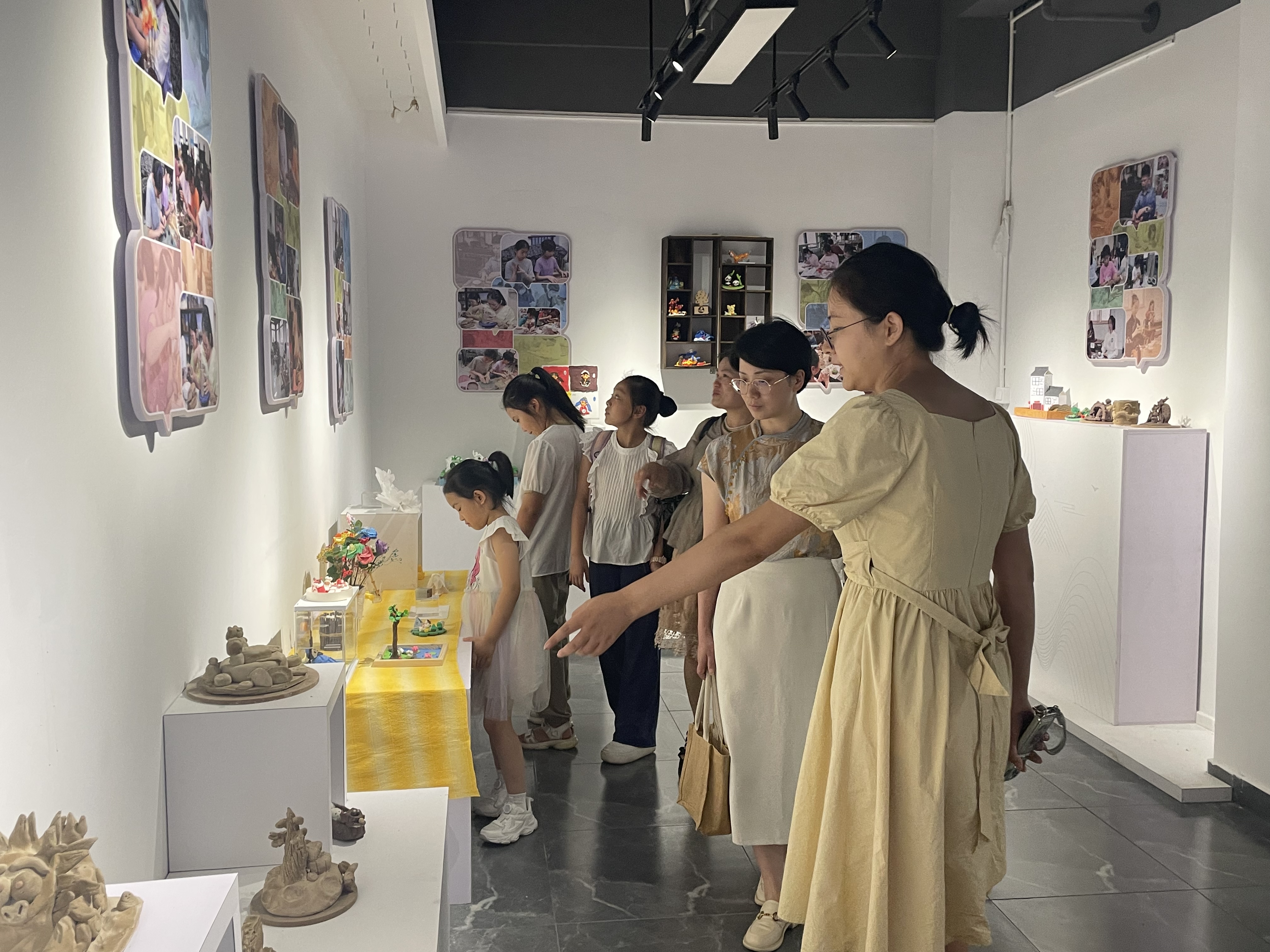 5 基地参观-3.jpg