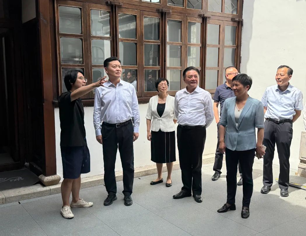 0606_084254_458.jpg 0606_084254_458.jpg