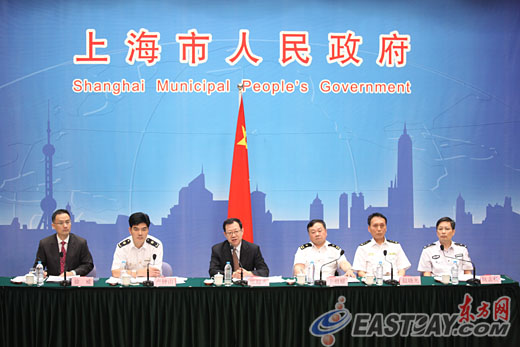 市政府新闻发布会介绍上海口岸发展情况白皮书、今年上半年上海口岸运行情况以及提升上海口岸服务水平的相关举措