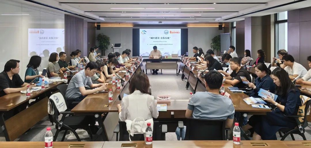 长宁区开展“全国测绘法宣传日”活动4.jpg 长宁区开展“全国测绘法宣传日”活动4.jpg