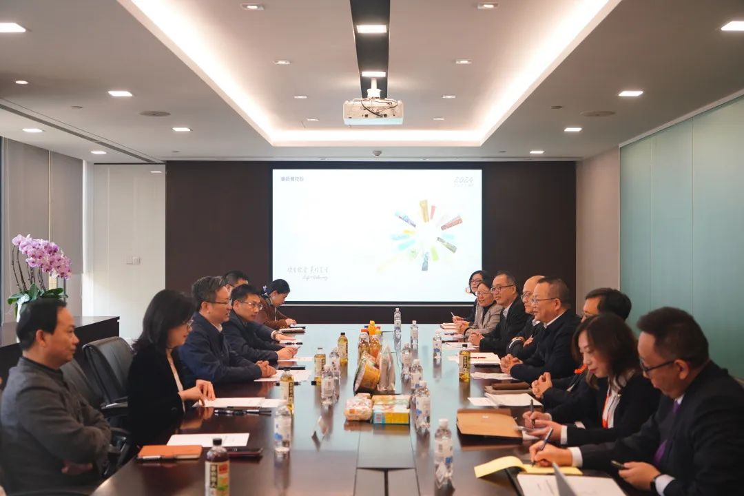 区委副书记、区长陈华文来虹桥镇调研顶新国际集团.jpg 区委副书记、区长陈华文来虹桥镇调研顶新国际集团.jpg