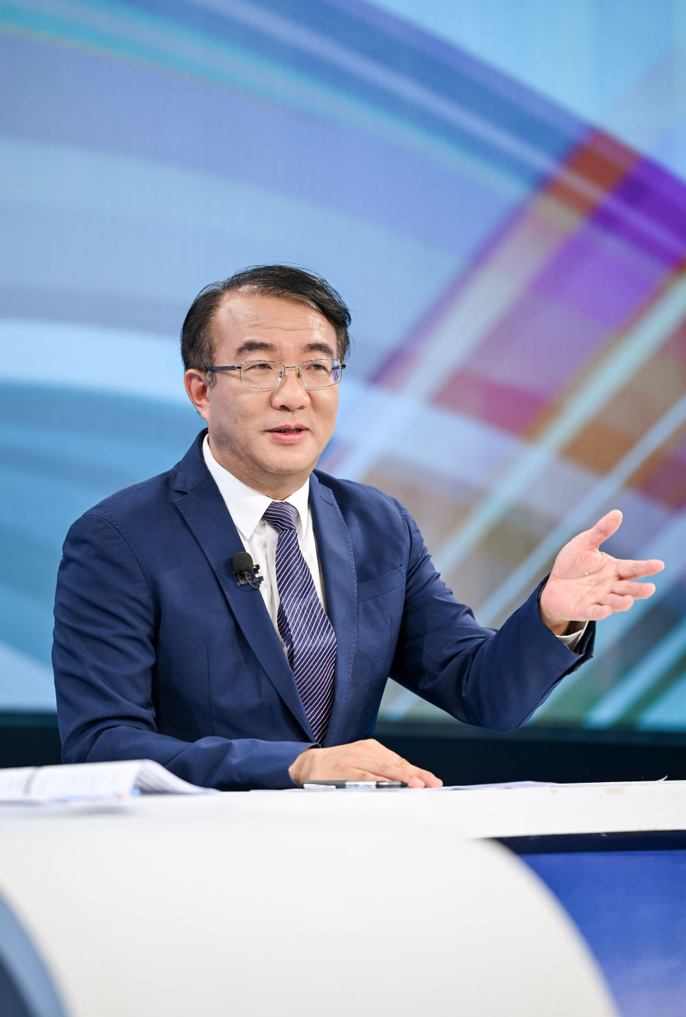 长三角国家技术创新中心主任刘庆在第二十期“中国经济圆桌会”大型全媒体访谈节目录制现场发言。新华社记者 陈晔华 摄.jpg