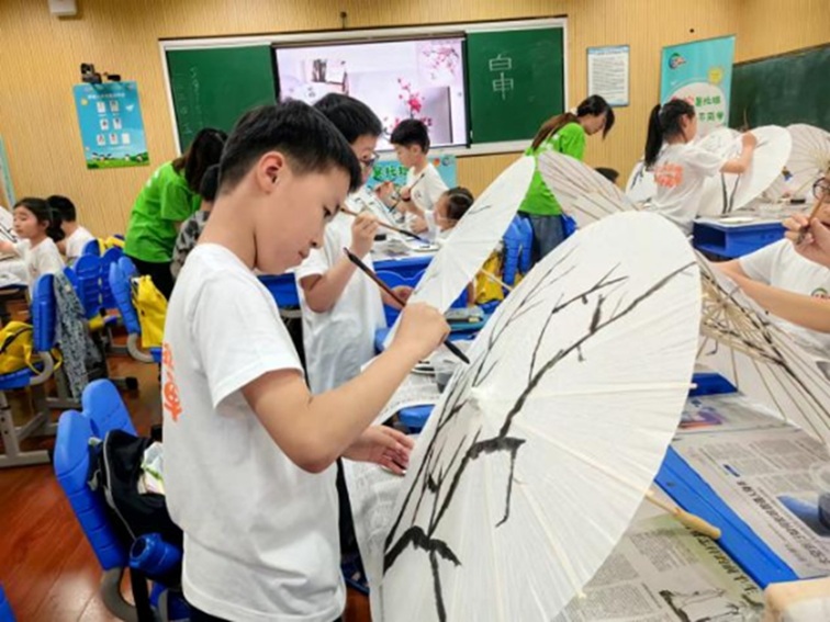 爱心暑托班,智趣一“夏”!2025年青浦区小学生爱心暑托班来啦~ 爱心暑托班,智趣一“夏”!2025年青浦区小学生爱心暑托班来啦~