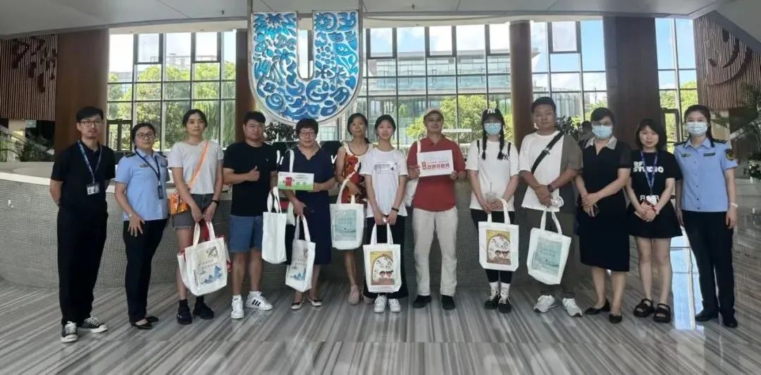 长宁市民代表走进联合利华……1.jpg 长宁市民代表走进联合利华……1.jpg