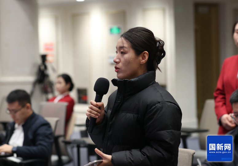 中国新闻社记者提问(刘健 摄).png 中国新闻社记者提问(刘健 摄).png