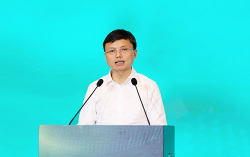 20240719103224041494.jpg 汇聚农业科创新动能,谱写产业发展新篇章!“加快发展农业新质生产力,高标准推进崇明世界级生态岛建设”大会举行2.jpg