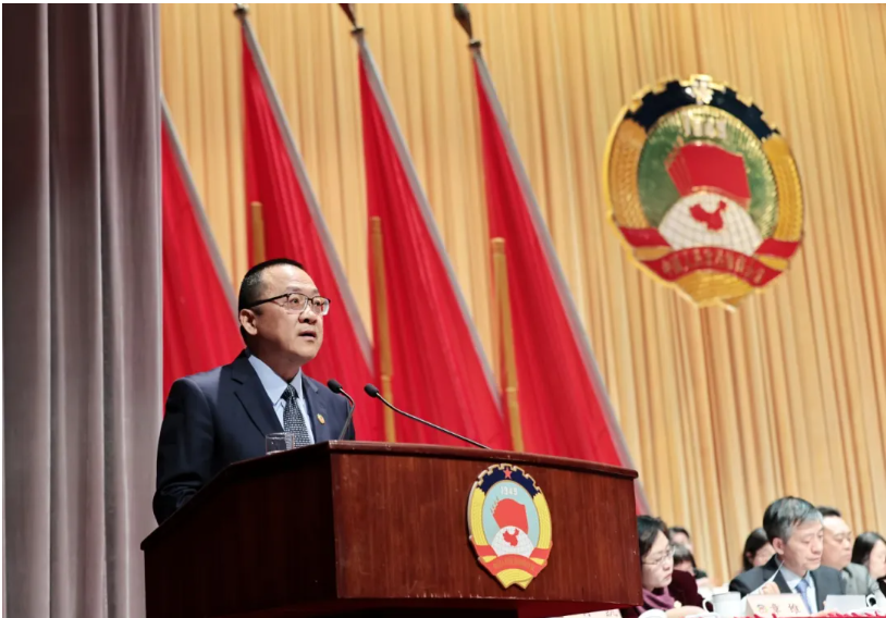 张雷代表区十五届政协常务委员会作提案工作情况的报告.png 张雷代表区十五届政协常务委员会作提案工作情况的报告.png