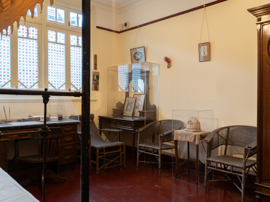 上海鲁迅故居二层鲁迅卧室兼工作室。 受访方供图.jpeg 上海鲁迅故居二层鲁迅卧室兼工作室。 受访方供图.jpeg