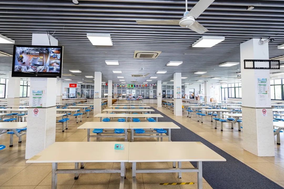 0704_102314_123.jpg 0704_102314_123.jpg