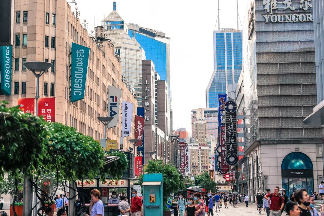 南京路 .jpeg 南京路 .jpeg