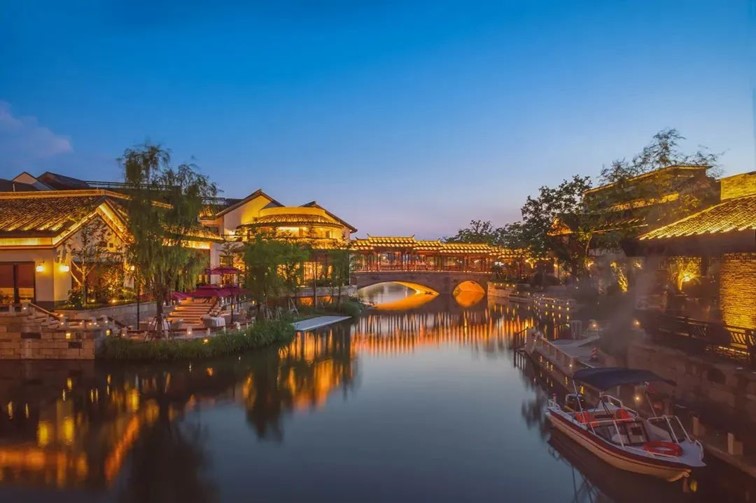 年底前免费!乘微度假巴士游青浦,每一站都有惊喜! 年底前免费!乘微度假巴士游青浦,每一站都有惊喜!