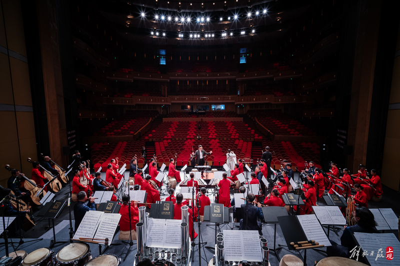 上海民族乐团在上海大剧院排练《国乐咏中华》.jpeg 上海民族乐团在上海大剧院排练《国乐咏中华》.jpeg