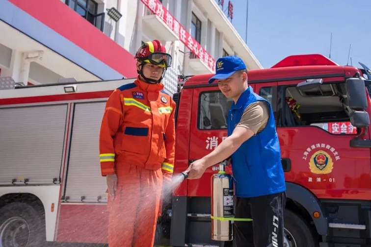 本周六！青浦消防“蓝朋友+火线救援”灭火技能实训体验等你加入！（2025年3月1日）